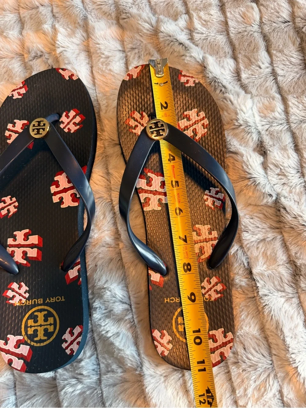 Tory Burch Women’s Navy Blue Logo Flip Flops - Picture 1 of 14